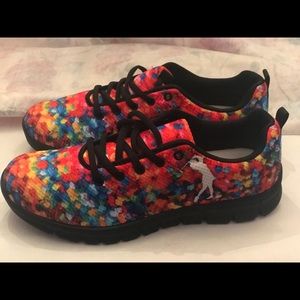 Women’s size 11M golf shoes. New never worn